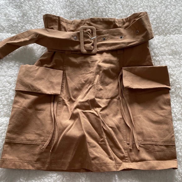 NWT Belted Pocket Detail Cargo Mini Skirt - Picture 4 of 8